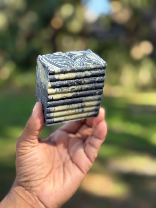 Charcoal & Spinach: Natural Body Bar